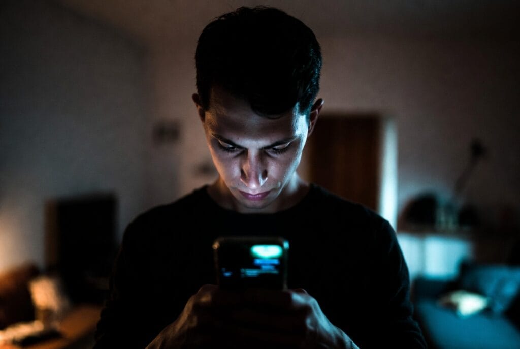 The Phone Number Fantasy: Why This Question Misses the Point 7 A professional Gmail security and monitoring application interface, showing expert insights into ethical account access and protection features.