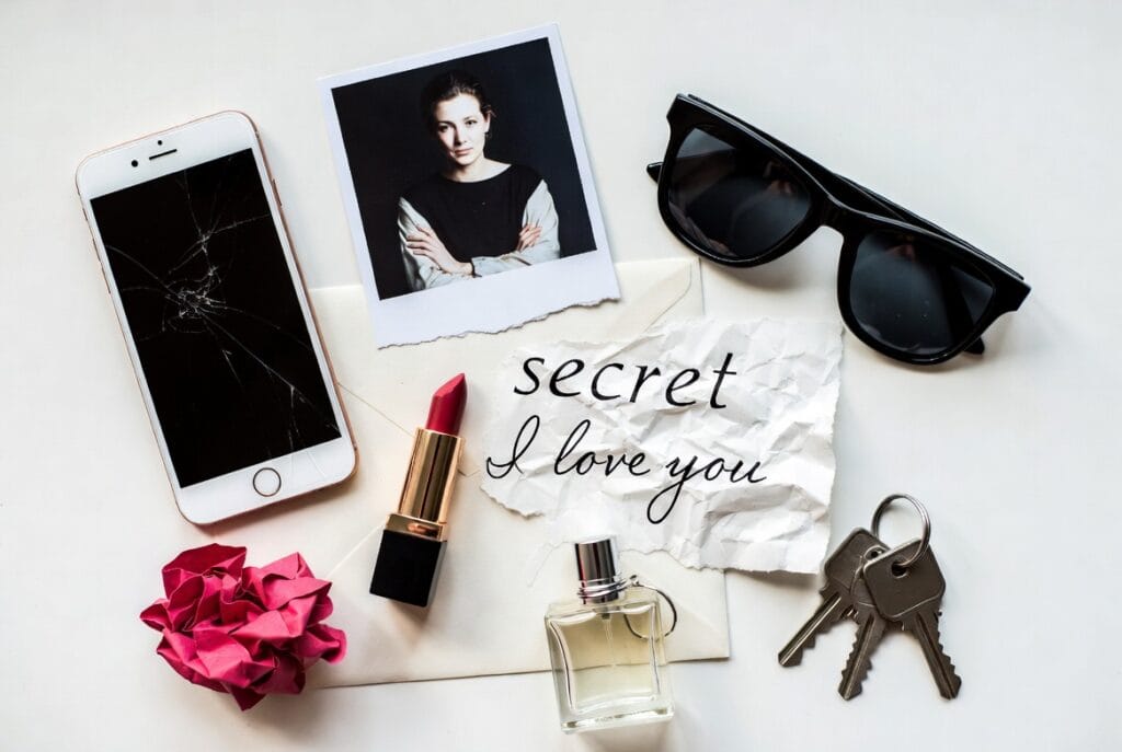 A professional Gmail security and monitoring application interface, showing expert insights into ethical account access and protection features.