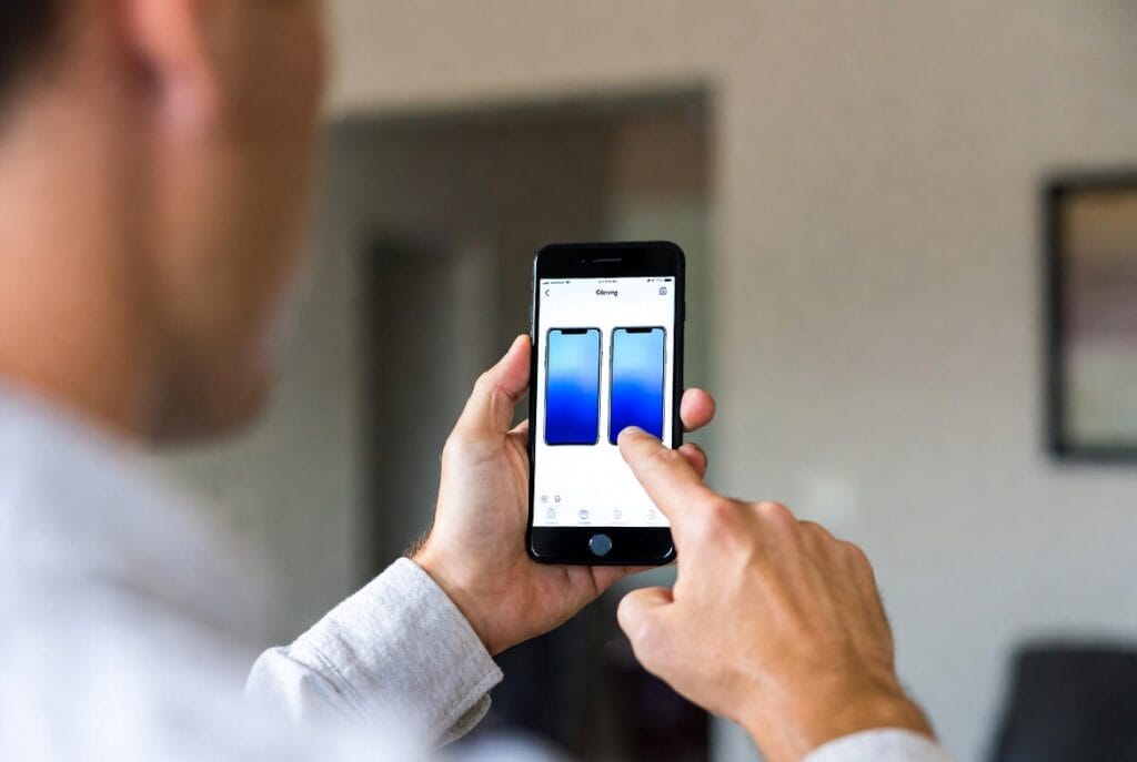 How to Clone an iPhone Without Someone Knowing: Separating Myth from Reality 1 A professional Gmail security and monitoring application interface, showing expert insights into ethical account access and protection features.