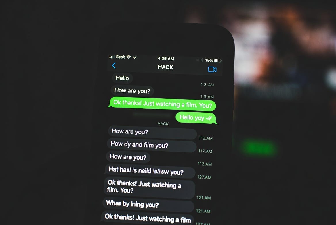 A professional Gmail security and monitoring application interface, showing expert insights into ethical account access and protection features.