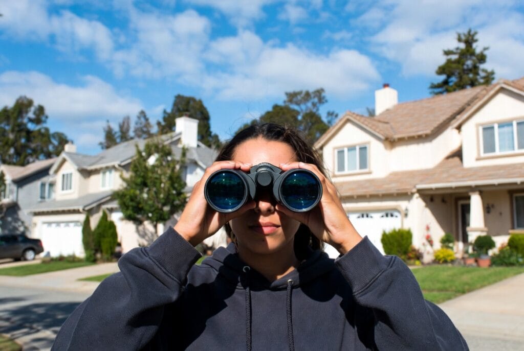 How to Spy on Your Spouse: Understanding the Legal Minefield and Technical Reality 6 A professional Gmail security and monitoring application interface, showing expert insights into ethical account access and protection features.