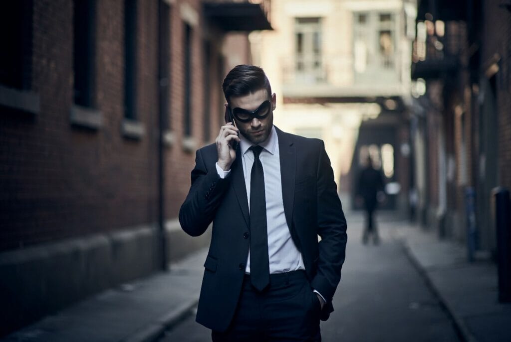 A professional Gmail security and monitoring application interface, showing expert insights into ethical account access and protection features.