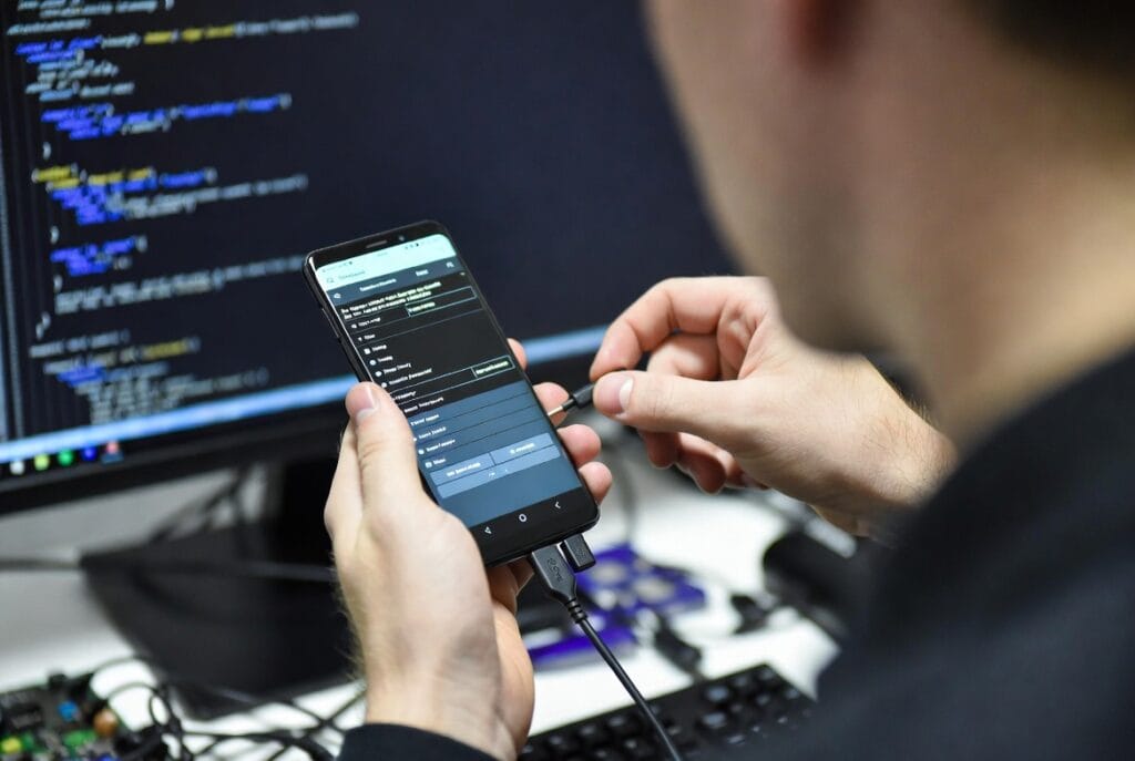 A professional Gmail security and monitoring application interface, showing expert insights into ethical account access and protection features.
