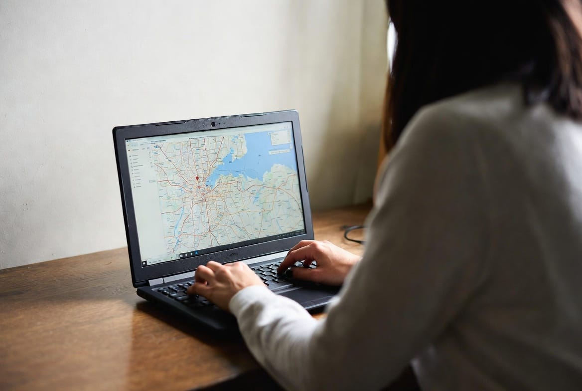 How Can I Track My Husband's Phone Location: A Complete Guide for 2024 1 A professional Gmail security and monitoring application interface, showing expert insights into ethical account access and protection features.