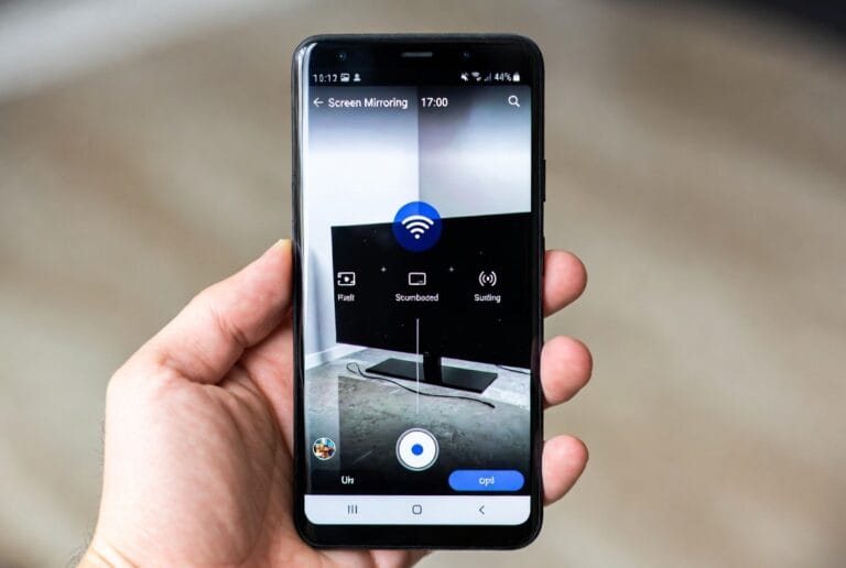 Screen Mirroring My Boyfriend's Phone: A Guide to Technology, Ethics, and Reality 15 A professional Gmail security and monitoring application interface, showing expert insights into ethical account access and protection features.
