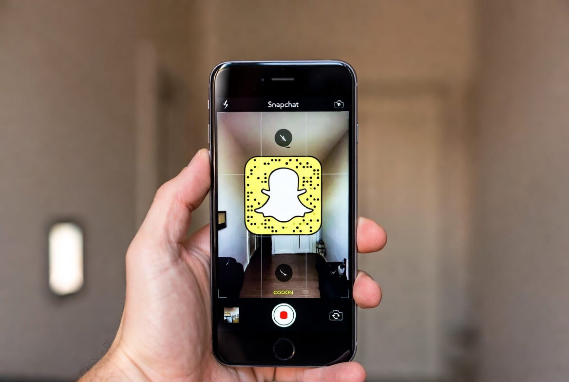 How to Screen Record on Snapchat Without Them Knowing: An Expert's Technical Breakdown 13 How to Screen Record on Snapchat Without Them Knowing: An Expert’s Technical Breakdown