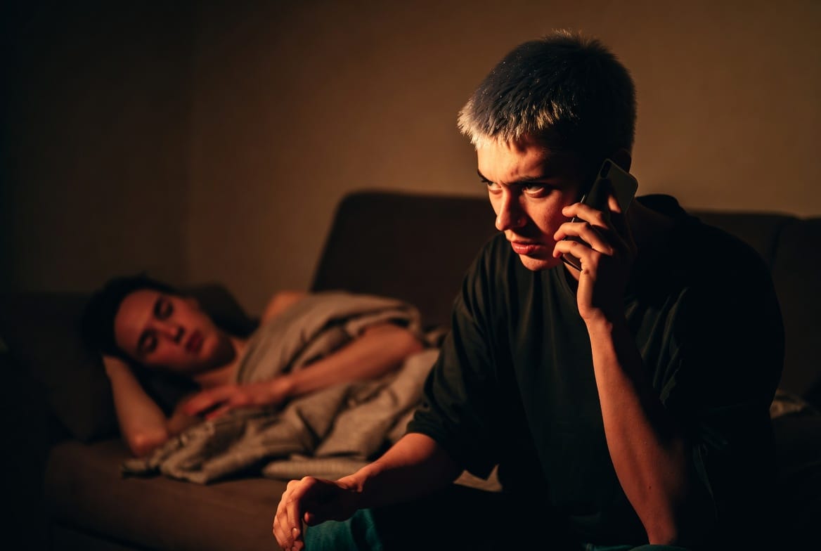 The Truth About Spying on Your Partner's Phone: A Professional's Guide 1 A professional Gmail security and monitoring application interface, showing expert insights into ethical account access and protection features.